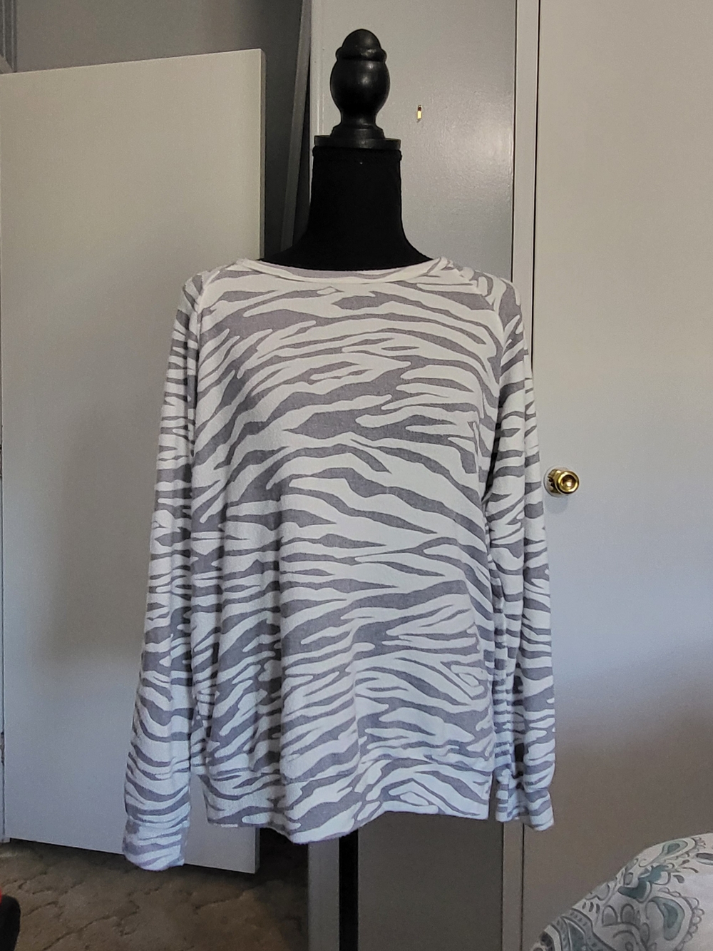 Buffalo David Bitton black and white label shirt